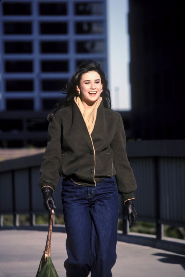 Demi Moore stil iz devedesetih