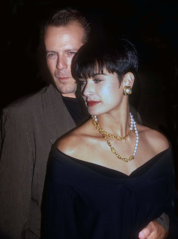 Demi Moore stil iz devedesetih