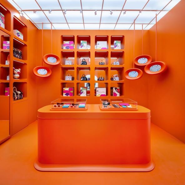 Louis Vuitton modularni Murakami pop up store u New Yorku