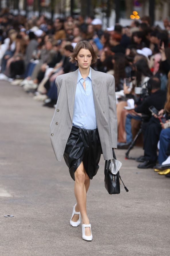 Modne ideje za business casual stil za proljeće 2025