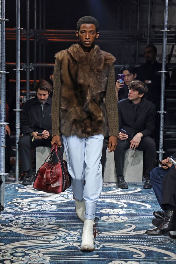 Prada modna revija muške mode za jesen 2025