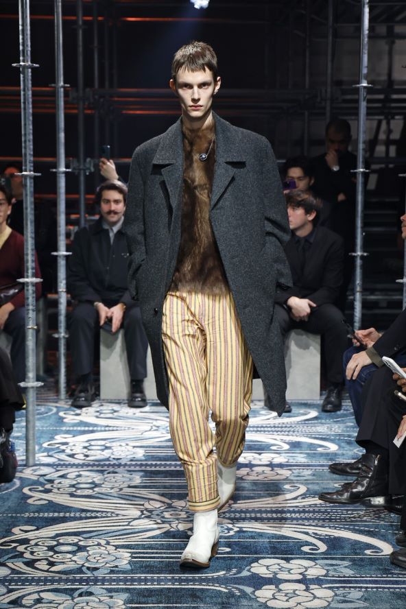 Prada modna revija muške mode za jesen 2025