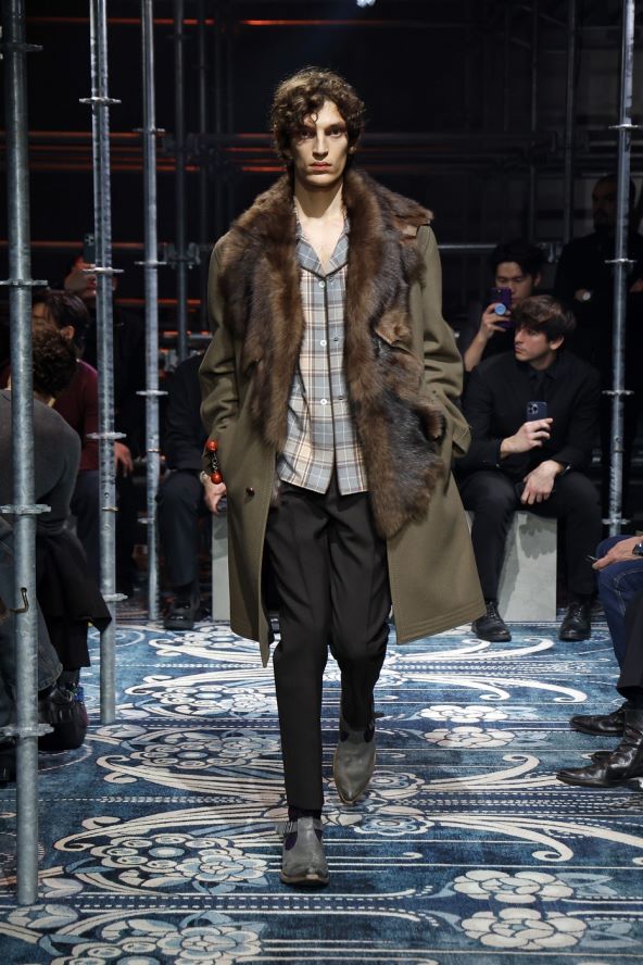 Prada modna revija muške mode za jesen 2025