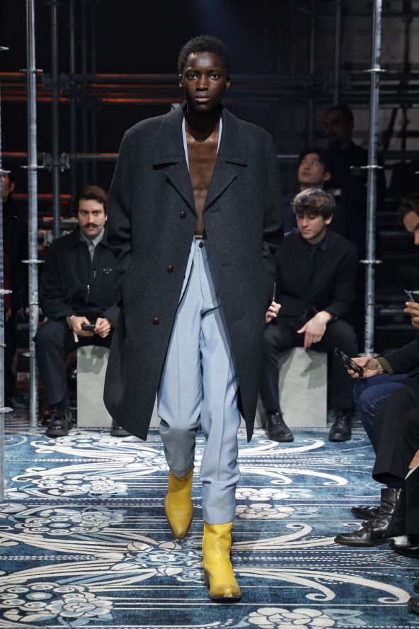 Prada modna revija muške mode za jesen 2025