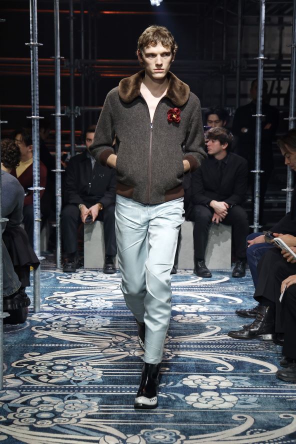 Prada modna revija muške mode za jesen 2025