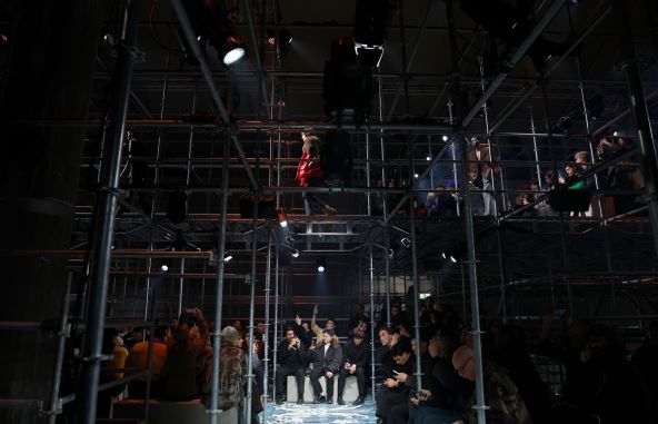 Prada modna revija muške mode za jesen 2025