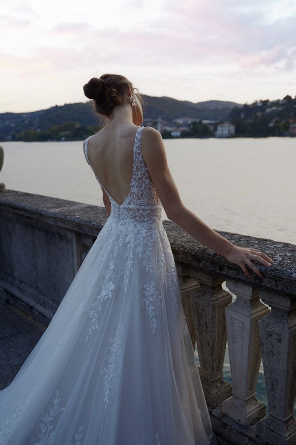 Bridal trendovi za 2025.: Najljepše vjenčanice donose spoj klasičnih krojeva i modernih detalja