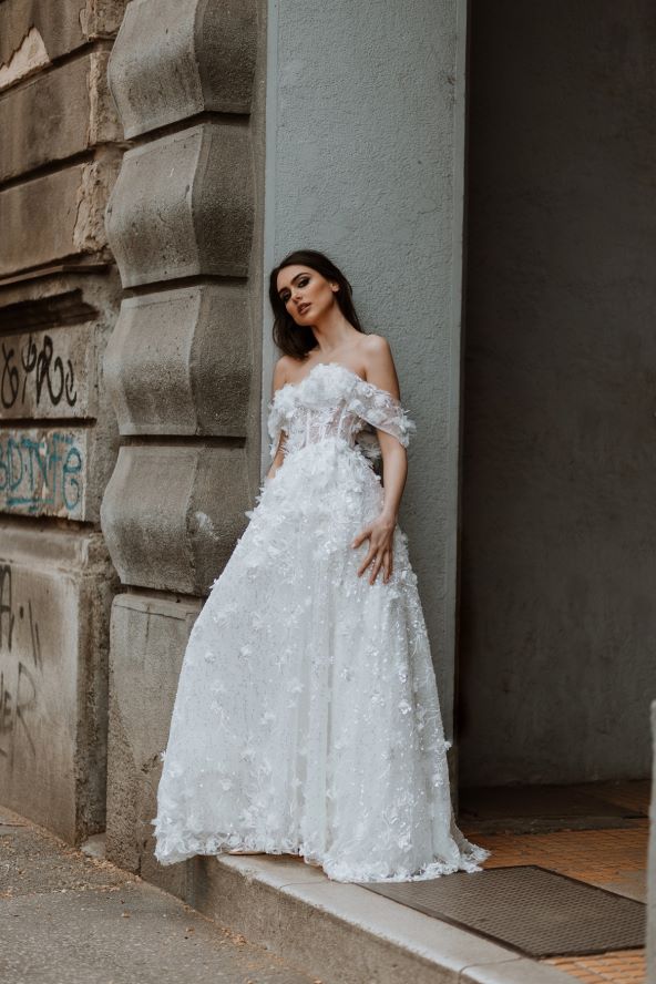 Bridal trendovi za 2025.: Najljepše vjenčanice donose spoj klasičnih krojeva i modernih detalja
