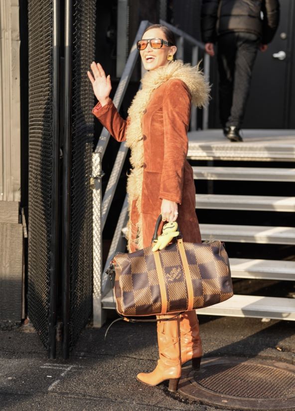 Bella Hadid nosi Penny Lane kaput 