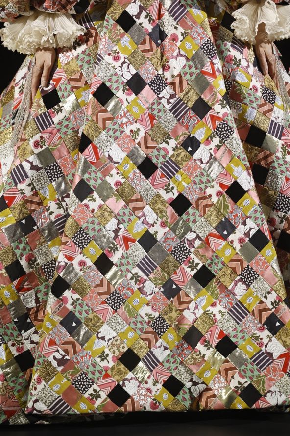 Alessandro Michele za Valentino priredio spektakl visoke mode
