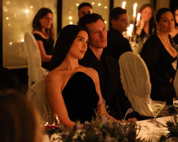 Dua Lipa i Callum Turner u Parizu