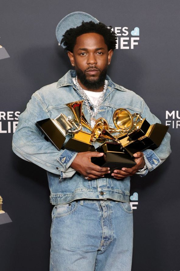 Crveni tepih dodjele Grammyja 2025