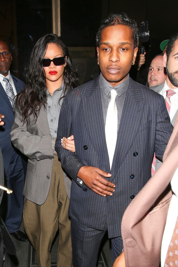 Rihanna i odličan poslovni stil odijevanja