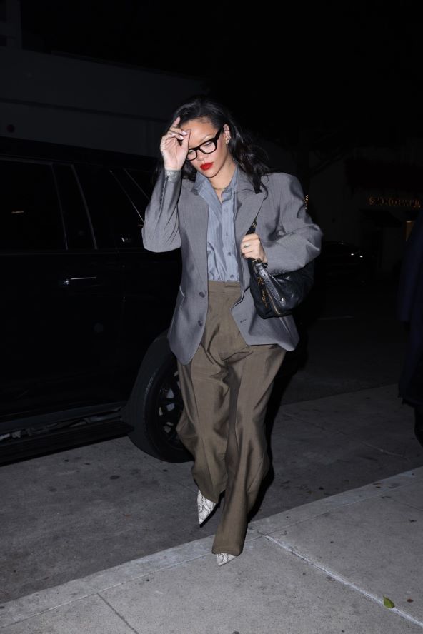 Rihanna i odličan poslovni stil odijevanja