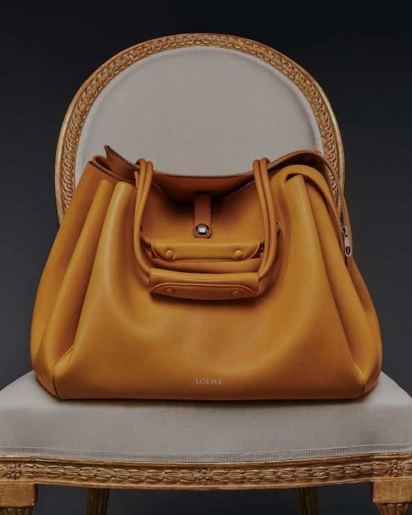Loewe i Jonathan Anderson priredili odličnu modnu izložbu u Parizu