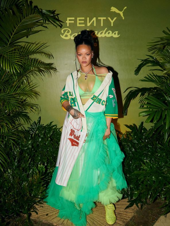 Rihanna predstavila Cat Cleat jelly japanke