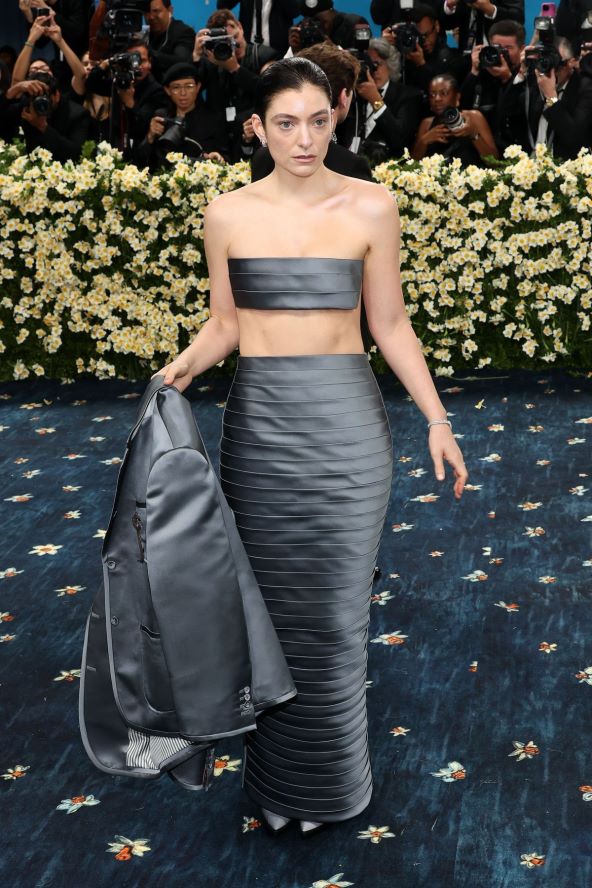 Odlična moda Thoma Browna na Met Gala 2025