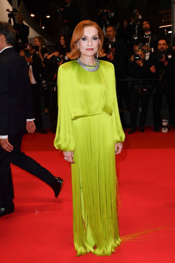 Slavna Isabelle Huppert u odličnoj traper kombinaciji s potpisom Balenciage