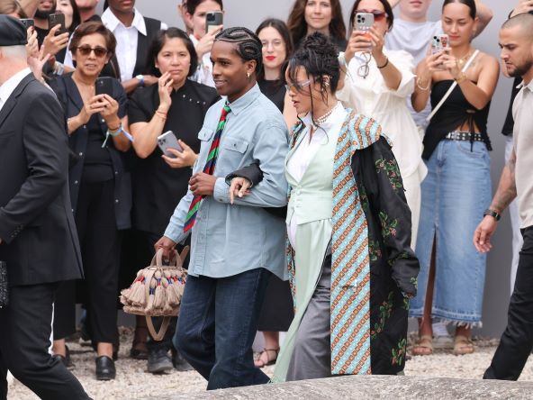 Rihanna oduševila trudničkim modnim izdanjima