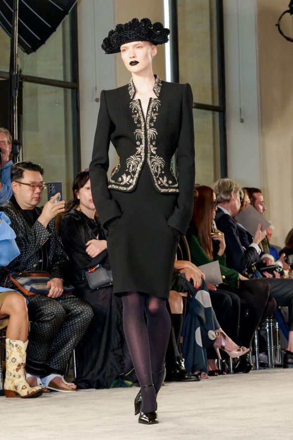 Najbolje s revije visoke mode modne kuće Schiaparelli