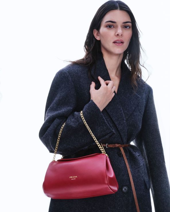 Prada ima odličnu modnu kampanju za jesen 2025