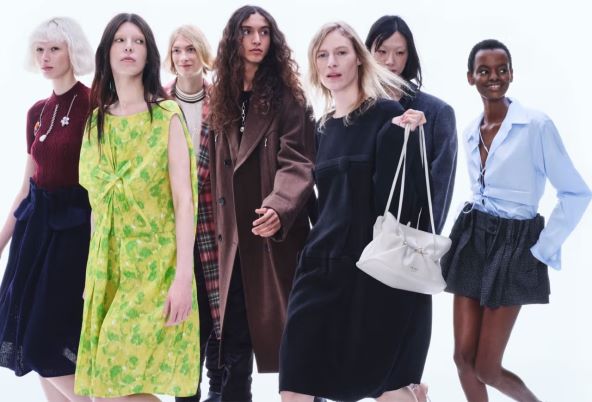 Prada ima odličnu modnu kampanju za jesen 2025