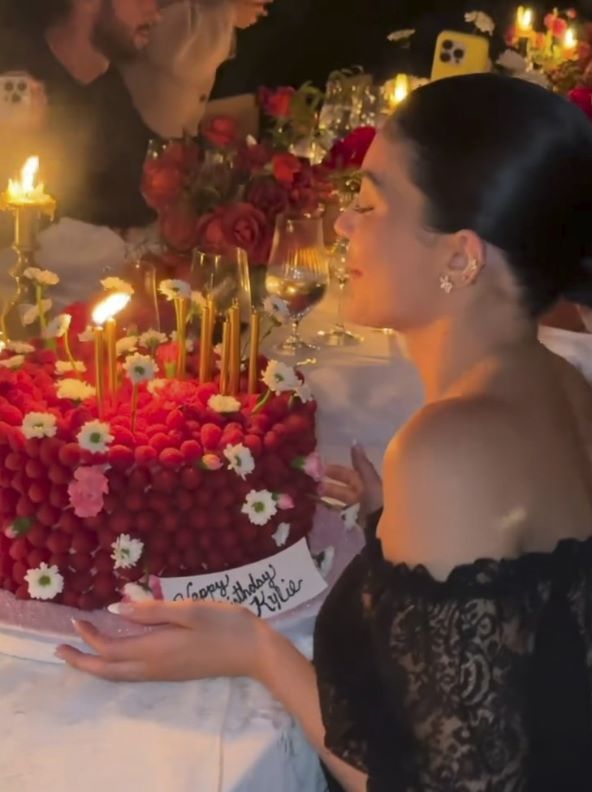 Kylie Jenner i rođendanski boho chic outfit