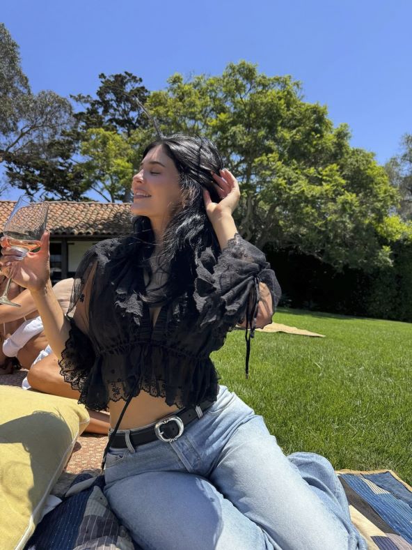 Kylie Jenner i rođendanski boho chic outfit