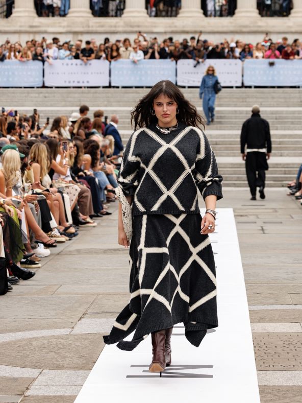 Povratak Topshopa i kampanja s Carom Delevingne
