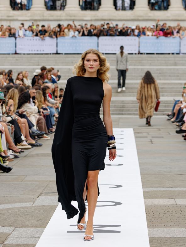 Povratak Topshopa i kampanja s Carom Delevingne