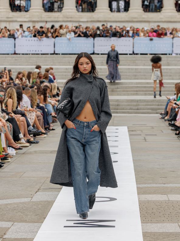 Povratak Topshopa i kampanja s Carom Delevingne