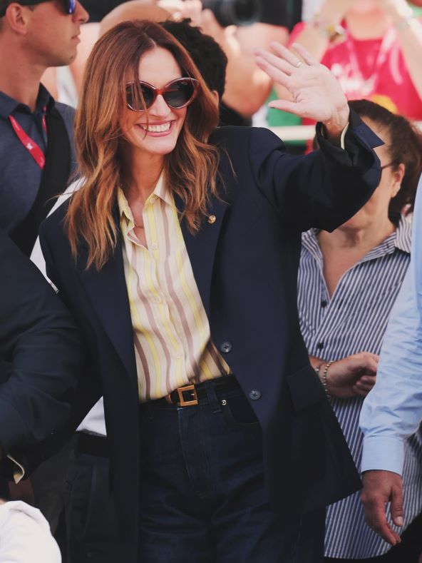 Amanda Seyfried i Julia Roberts u Veneciji u istom Versace outfitu