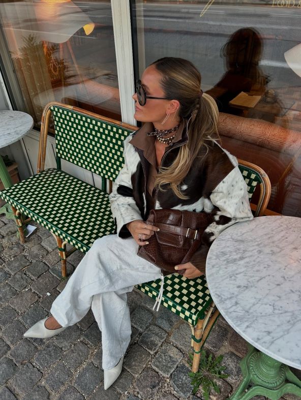 Street style inspiracija kako kombinirati ljetnu i jesensku odjeću