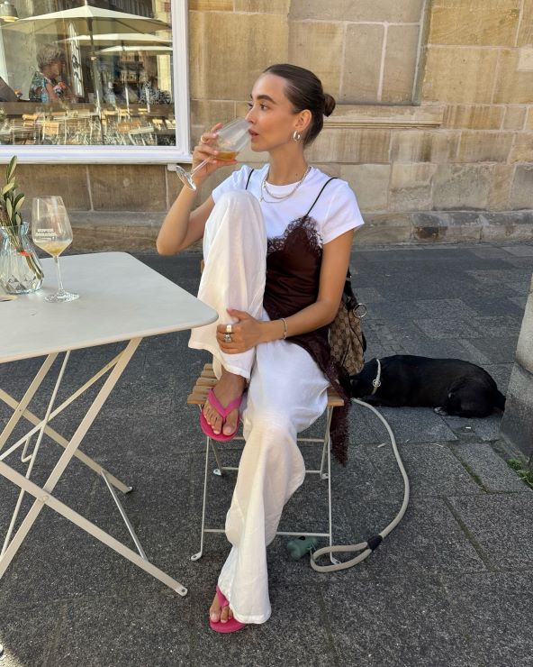 Street style inspiracija kako kombinirati ljetnu i jesensku odjeću