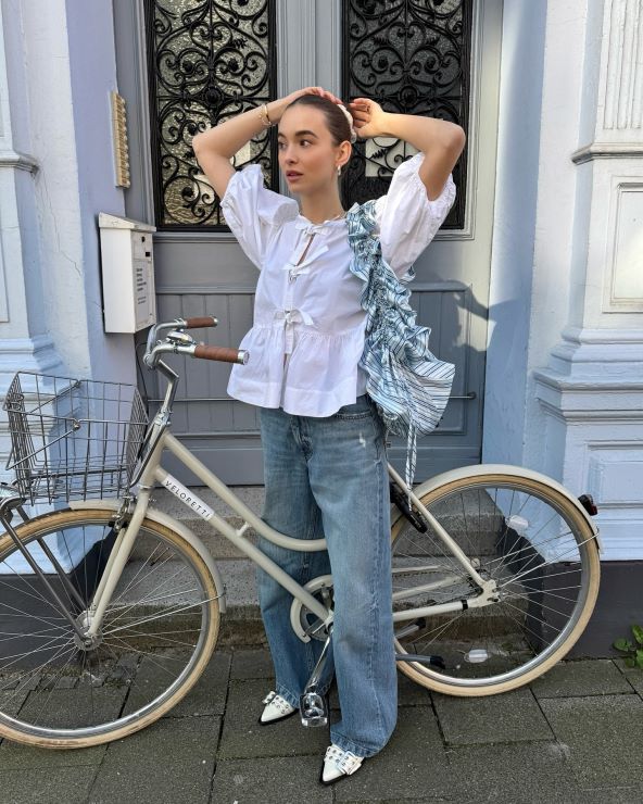 Street style inspiracija kako kombinirati ljetnu i jesensku odjeću