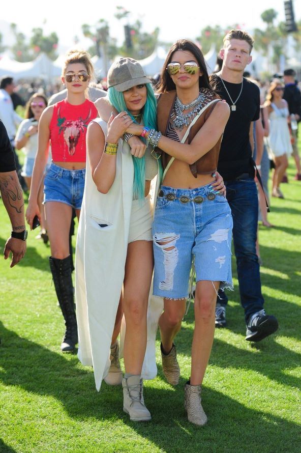 Kylie Jenner obojila kosu u nebesko plavo