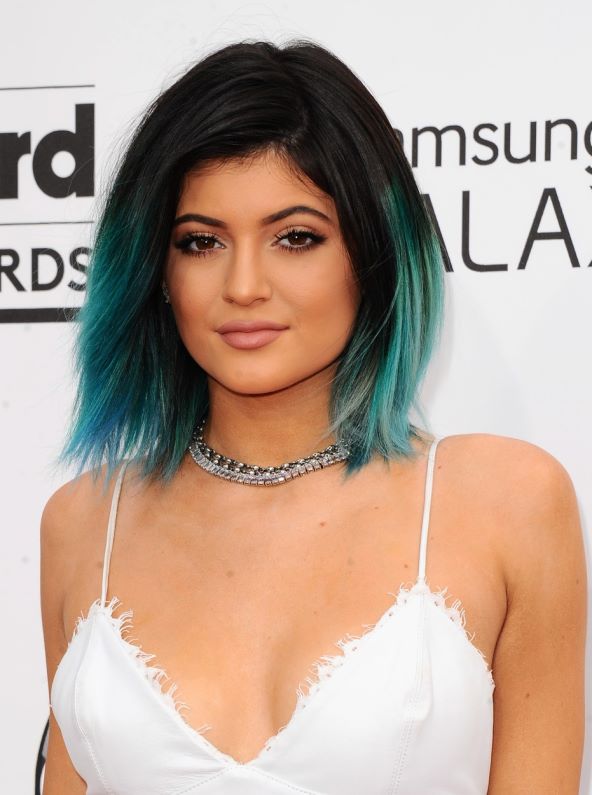 Kylie Jenner obojila kosu u nebesko plavo