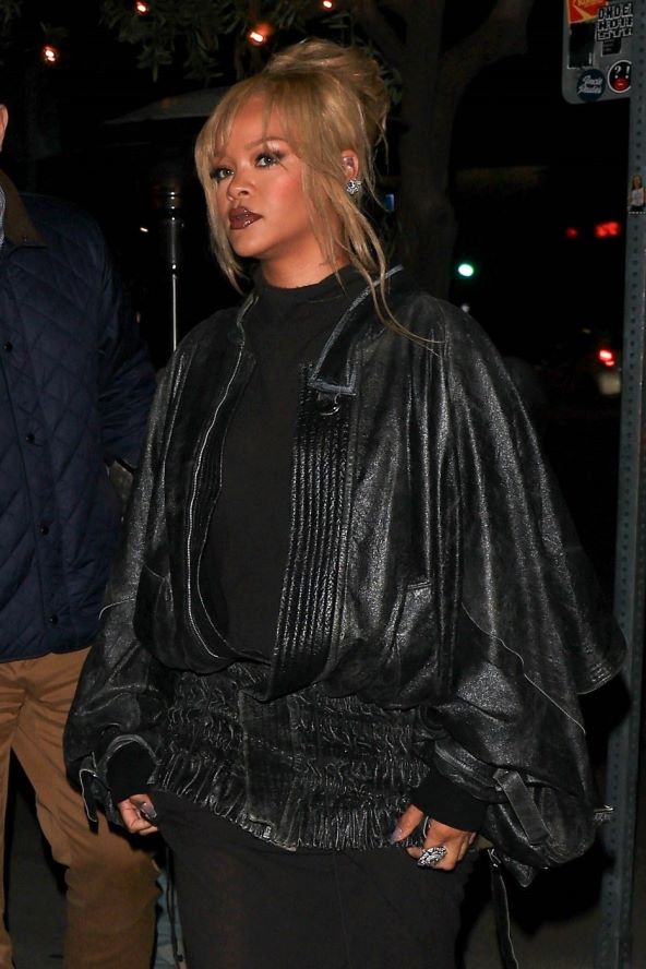 Rihanna i Zendaya nose plavu boju kose za proljeće 2024