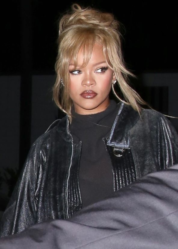 Rihanna i Zendaya nose plavu boju kose za proljeće 2024