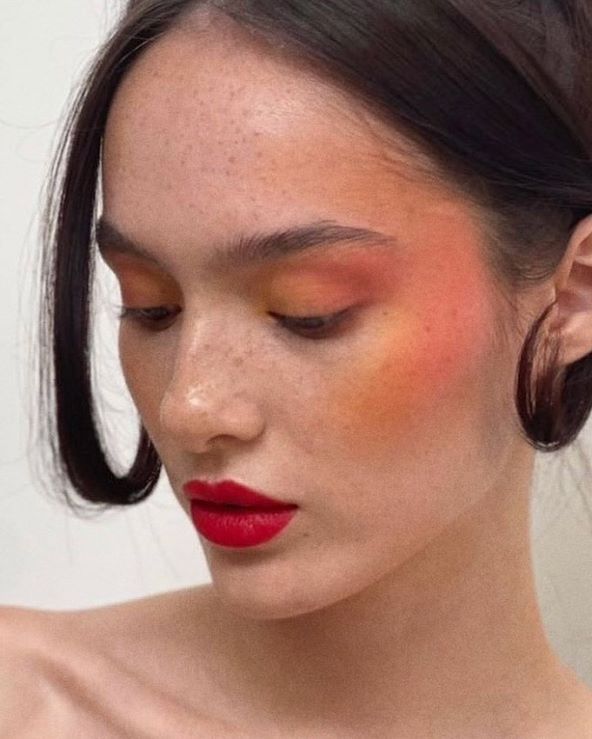 Sunset blush beauty trend s TikToka