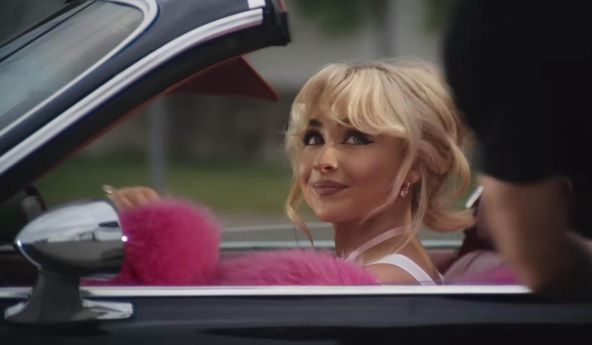 Svi žele trendi frizuru s Bardot šiškama