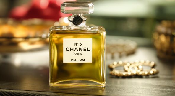 Margot Robbie i Jacob Elordi oduševili u kratkom filmu za kultni miris Chanel No 5