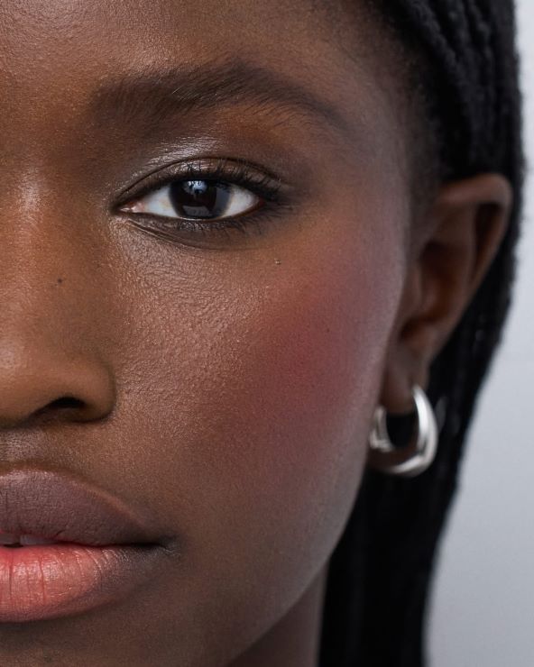 Berry Girl Summer makeup trend za ljeto 2025
