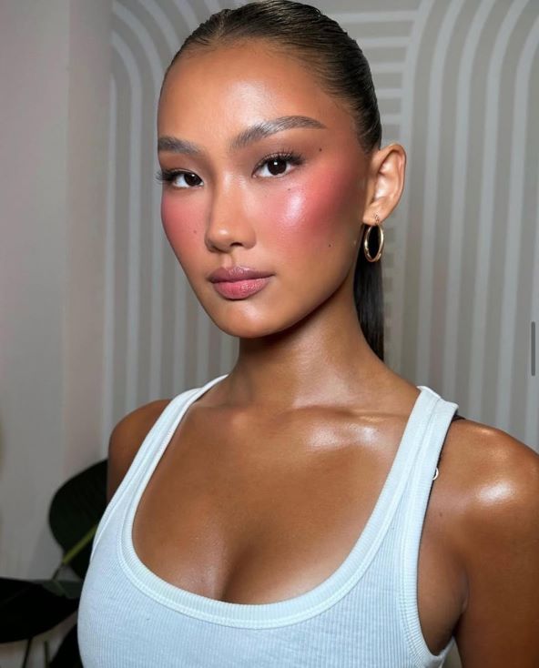 Berry Girl Summer makeup trend za ljeto 2025