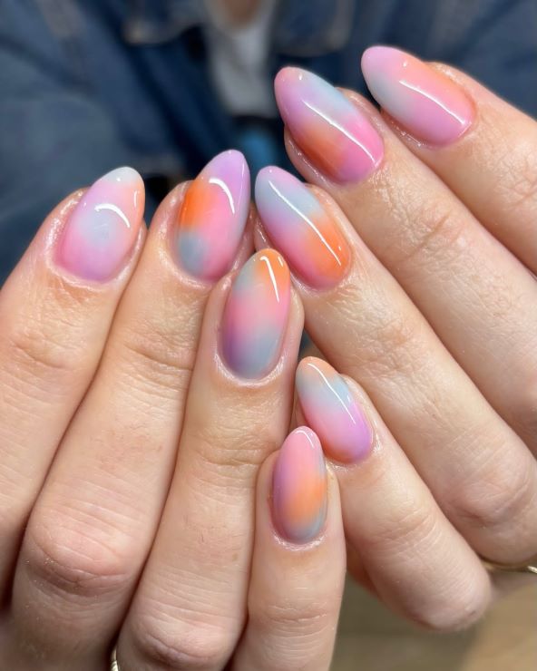 Sunset nails za ljeto 2025