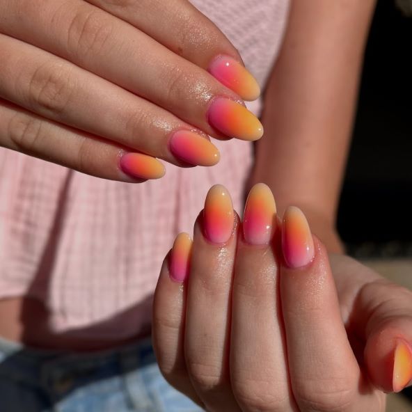 Sunset nails za ljeto 2025