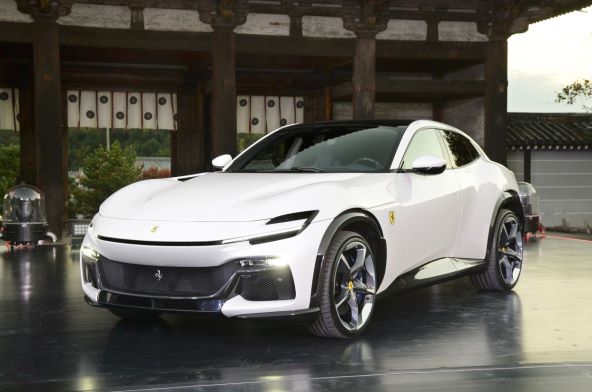 5 luksuznih automobila koje iščekujemo u 2023 godini