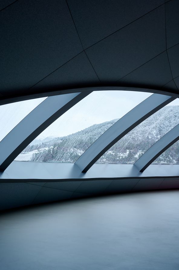 Impresivan restoran Iris s norveškog fjorda