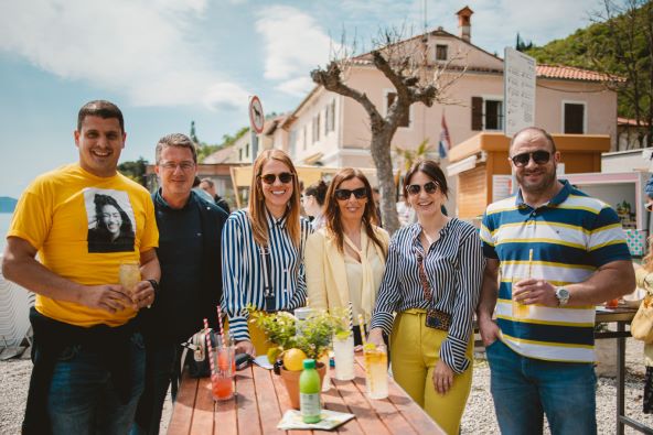 Mediterranean Brunch tvrtke Nikas na najljepšoj lokaciji uz more