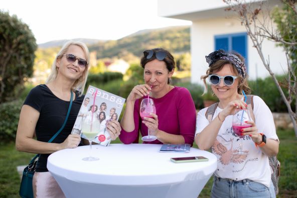 Održan je Sensa Yoga Pure Energy Retreat u hotelu Manora u Nerezinama